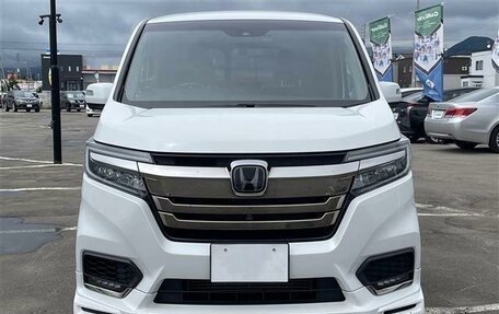 Honda Stepwgn IV рестайлинг, 2022 год, 1 835 000 рублей, 2 фотография