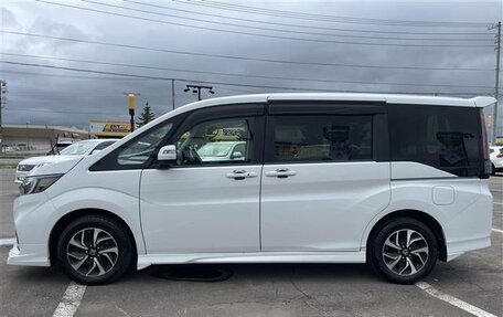 Honda Stepwgn IV рестайлинг, 2022 год, 1 835 000 рублей, 6 фотография