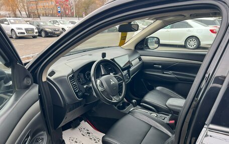 Mitsubishi Outlander III рестайлинг 3, 2012 год, 1 399 999 рублей, 10 фотография