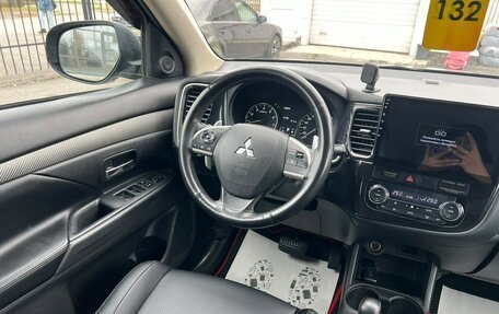 Mitsubishi Outlander III рестайлинг 3, 2012 год, 1 399 999 рублей, 15 фотография