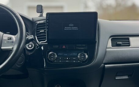 Mitsubishi Outlander III рестайлинг 3, 2012 год, 1 399 999 рублей, 19 фотография