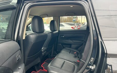 Mitsubishi Outlander III рестайлинг 3, 2012 год, 1 399 999 рублей, 11 фотография