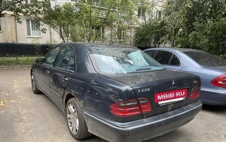 Mercedes-Benz E-Класс, 2000 год, 500 000 рублей, 3 фотография