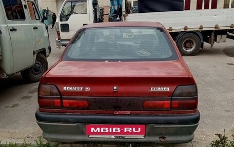 Renault 19 II, 1998 год, 83 000 рублей, 3 фотография