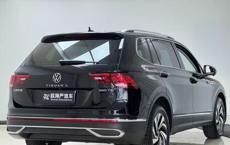 Volkswagen Tiguan II, 2023 год, 2 330 000 рублей, 6 фотография