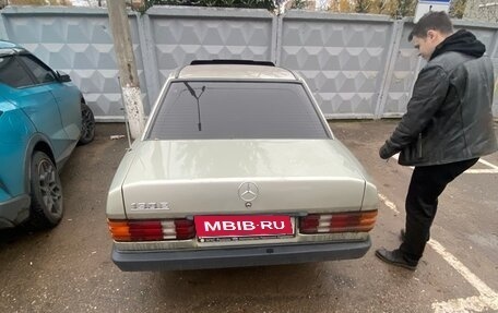 Mercedes-Benz 190 (W201), 1985 год, 120 000 рублей, 4 фотография