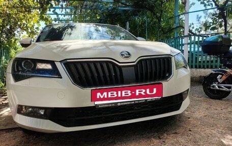 Skoda Superb III рестайлинг, 2018 год, 1 600 000 рублей, 2 фотография