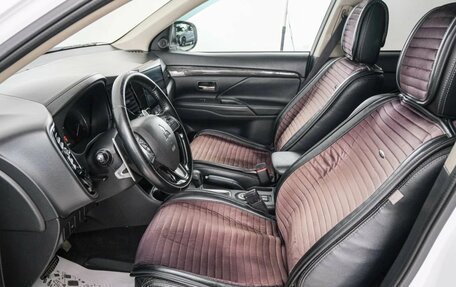 Mitsubishi Outlander III рестайлинг 3, 2015 год, 1 999 000 рублей, 8 фотография