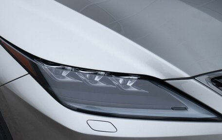 Lexus RX IV рестайлинг, 2019 год, 5 400 000 рублей, 7 фотография