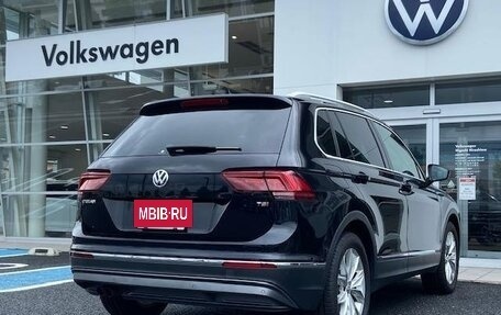 Volkswagen Tiguan II, 2021 год, 1 700 000 рублей, 2 фотография