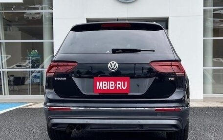 Volkswagen Tiguan II, 2021 год, 1 700 000 рублей, 4 фотография