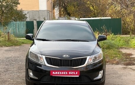 KIA Rio III рестайлинг, 2015 год, 820 000 рублей, 2 фотография