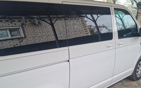 Volkswagen Caravelle T6 рестайлинг, 2018 год, 3 500 000 рублей, 3 фотография
