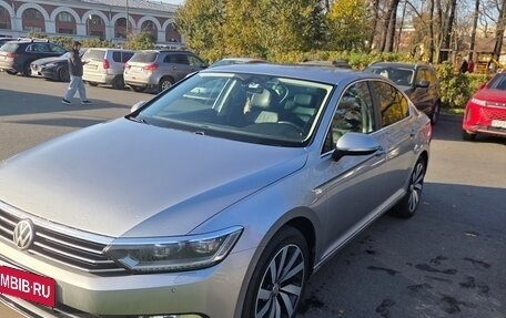 Volkswagen Passat B8 рестайлинг, 2019 год, 2 300 000 рублей, 2 фотография