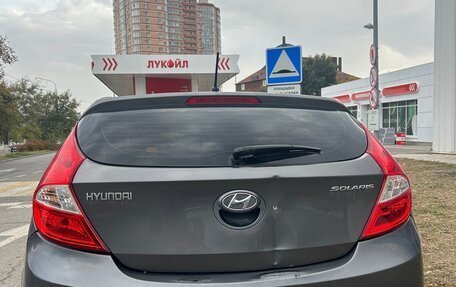 Hyundai Solaris II рестайлинг, 2011 год, 680 000 рублей, 4 фотография