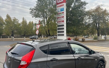Hyundai Solaris II рестайлинг, 2011 год, 680 000 рублей, 3 фотография