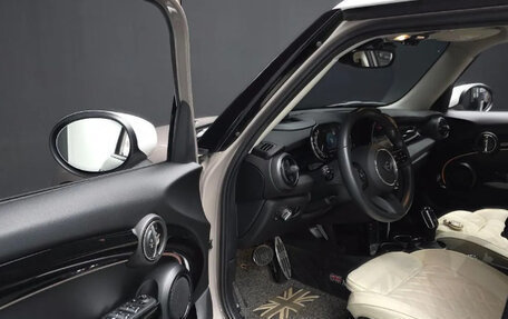 MINI Hatch, 2023 год, 2 100 000 рублей, 8 фотография