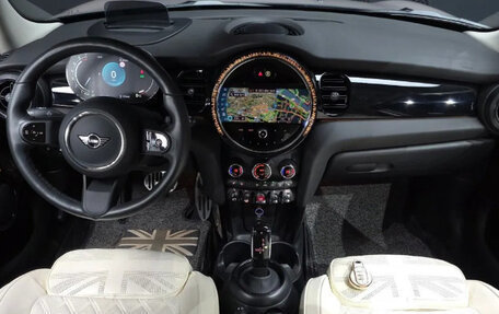 MINI Hatch, 2023 год, 2 100 000 рублей, 6 фотография