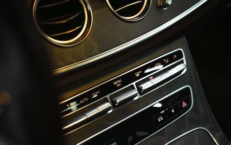 Mercedes-Benz E-Класс, 2022 год, 5 790 000 рублей, 15 фотография