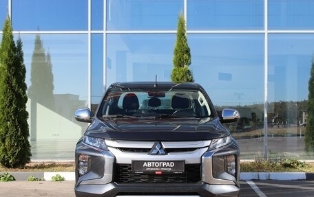 Mitsubishi L200 IV рестайлинг, 2021 год, 3 590 000 рублей, 2 фотография