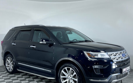 Ford Explorer V рестайлинг, 2018 год, 2 250 000 рублей, 3 фотография