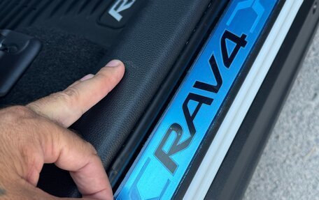 Toyota RAV4, 2022 год, 4 599 900 рублей, 9 фотография