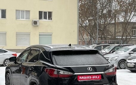 Lexus RX IV рестайлинг, 2017 год, 4 200 000 рублей, 3 фотография