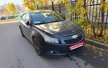 Chevrolet Cruze II, 2010 год, 500 000 рублей, 4 фотография