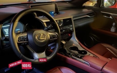 Lexus RX IV рестайлинг, 2017 год, 4 200 000 рублей, 8 фотография
