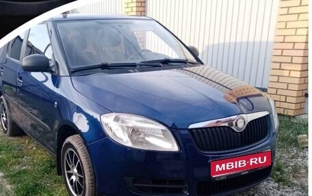 Skoda Fabia II, 2009 год, 380 000 рублей, 1 фотография