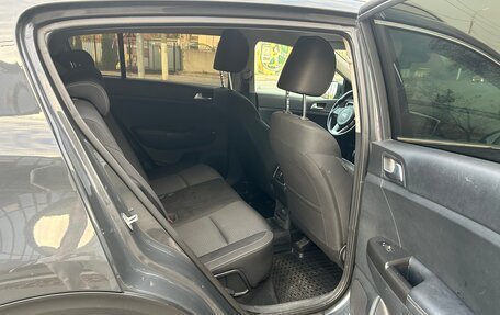 KIA Sportage IV рестайлинг, 2018 год, 2 250 000 рублей, 6 фотография