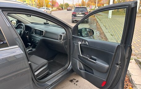 KIA Sportage IV рестайлинг, 2018 год, 2 250 000 рублей, 5 фотография