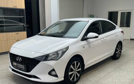 Hyundai Solaris II рестайлинг, 2022 год, 1 350 000 рублей, 1 фотография