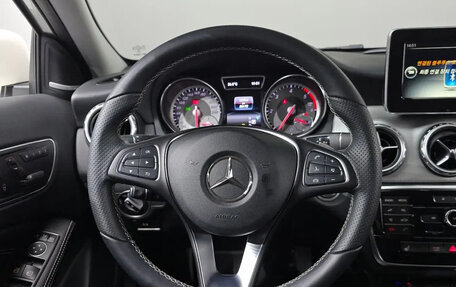 Mercedes-Benz GLA, 2017 год, 2 250 787 рублей, 10 фотография