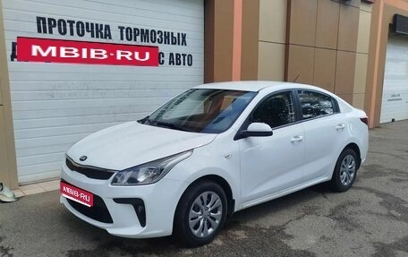 KIA Rio IV, 2018 год, 1 300 000 рублей, 1 фотография