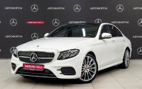 Mercedes-Benz E-Класс, 2020 год, 4 450 000 рублей, 1 фотография