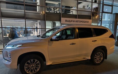 Mitsubishi Pajero Sport III рестайлинг, 2021 год, 4 000 000 рублей, 3 фотография