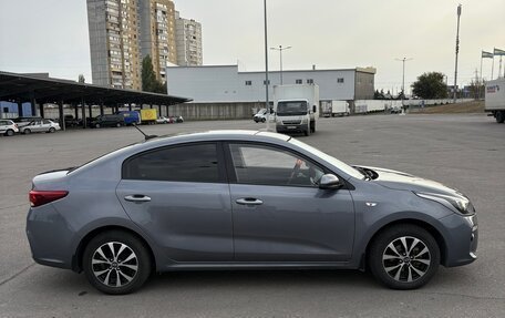 KIA Rio IV, 2018 год, 1 299 999 рублей, 3 фотография