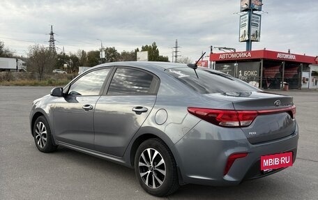 KIA Rio IV, 2018 год, 1 299 999 рублей, 6 фотография