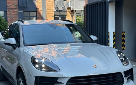 Porsche Macan I рестайлинг, 2019 год, 4 899 999 рублей, 25 фотография