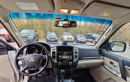 Mitsubishi Pajero IV рестайлинг 2, 2020 год, 3 400 000 рублей, 7 фотография