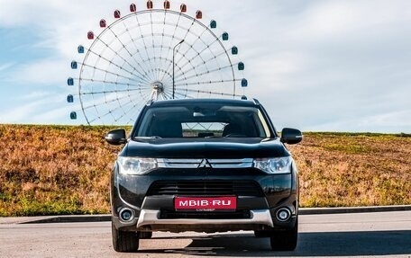Mitsubishi Outlander III рестайлинг 3, 2014 год, 1 320 000 рублей, 1 фотография
