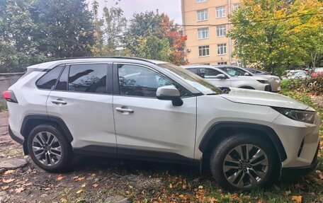 Toyota RAV4, 2021 год, 3 400 000 рублей, 7 фотография