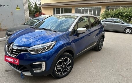 Renault Kaptur I рестайлинг, 2020 год, 1 788 000 рублей, 2 фотография