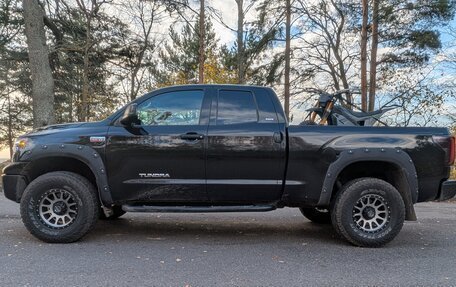 Toyota Tundra II, 2010 год, 2 800 000 рублей, 1 фотография