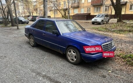 Mercedes-Benz E-Класс, 1995 год, 260 000 рублей, 2 фотография
