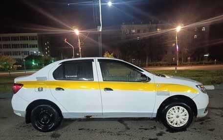 Renault Logan II, 2017 год, 470 000 рублей, 2 фотография