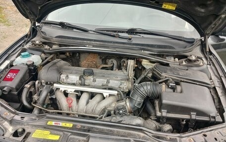 Volvo S60 III, 2001 год, 259 000 рублей, 1 фотография