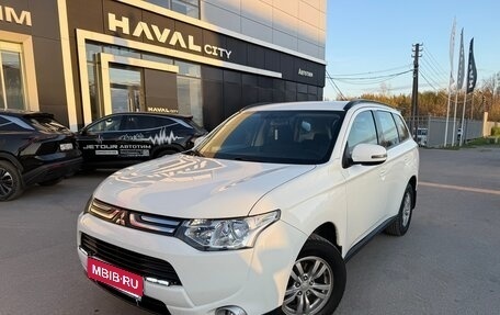 Mitsubishi Outlander III рестайлинг 3, 2012 год, 1 185 000 рублей, 1 фотография