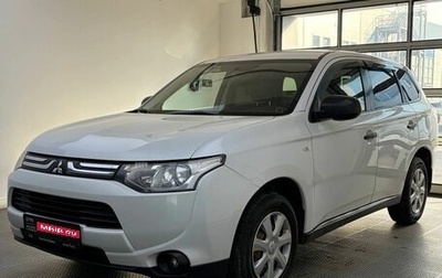 Mitsubishi Outlander III рестайлинг 3, 2013 год, 1 020 000 рублей, 1 фотография